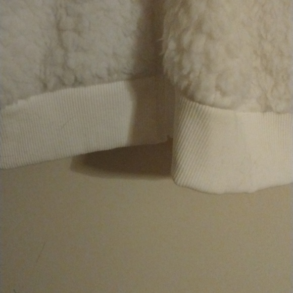 Yellowstone Dutton Ranch Jacket - Picture 4 of 7